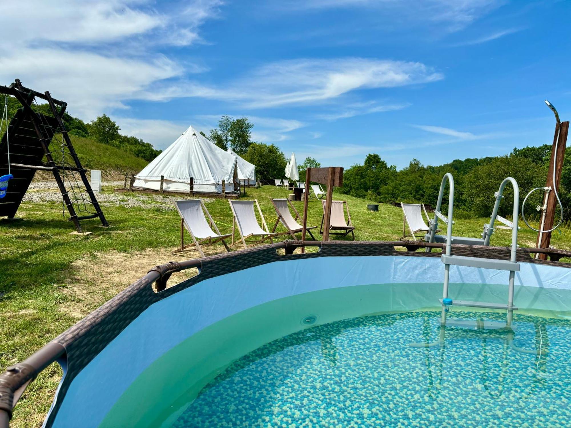 Hotel Glamping Bieszczady Z Jacuzzi I Basenem à Solina  Extérieur photo