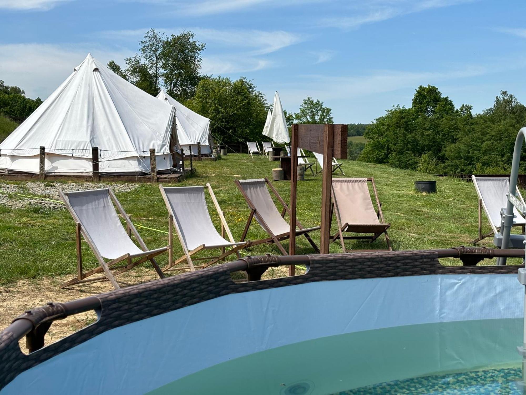 Hotel Glamping Bieszczady Z Jacuzzi I Basenem à Solina  Extérieur photo