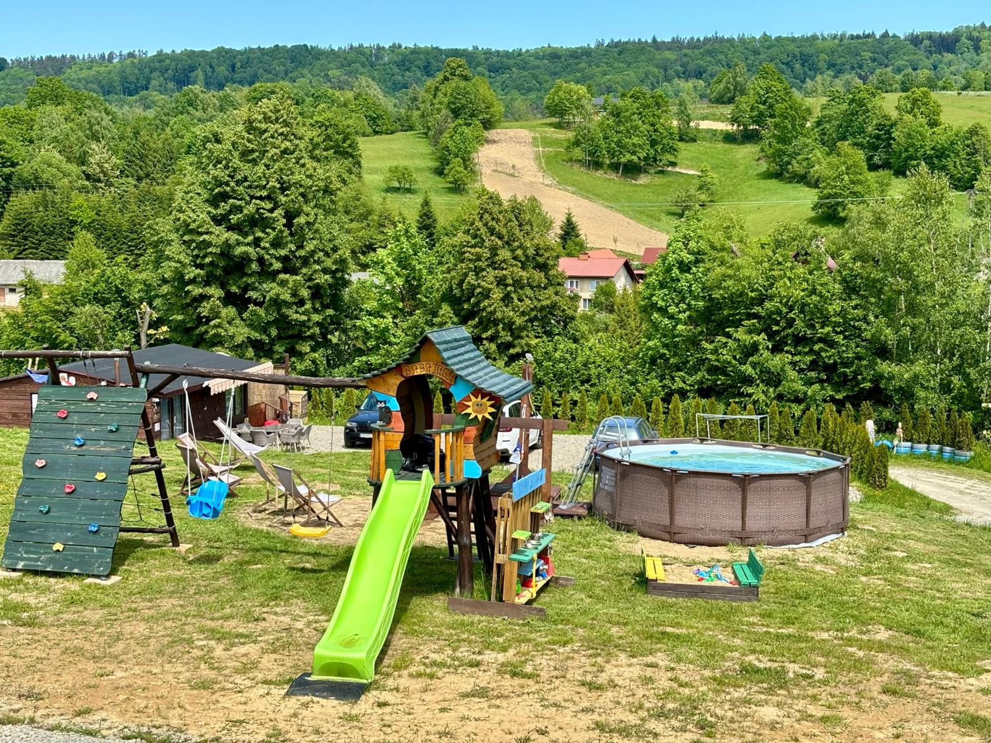 Hotel Glamping Bieszczady Z Jacuzzi I Basenem à Solina  Extérieur photo