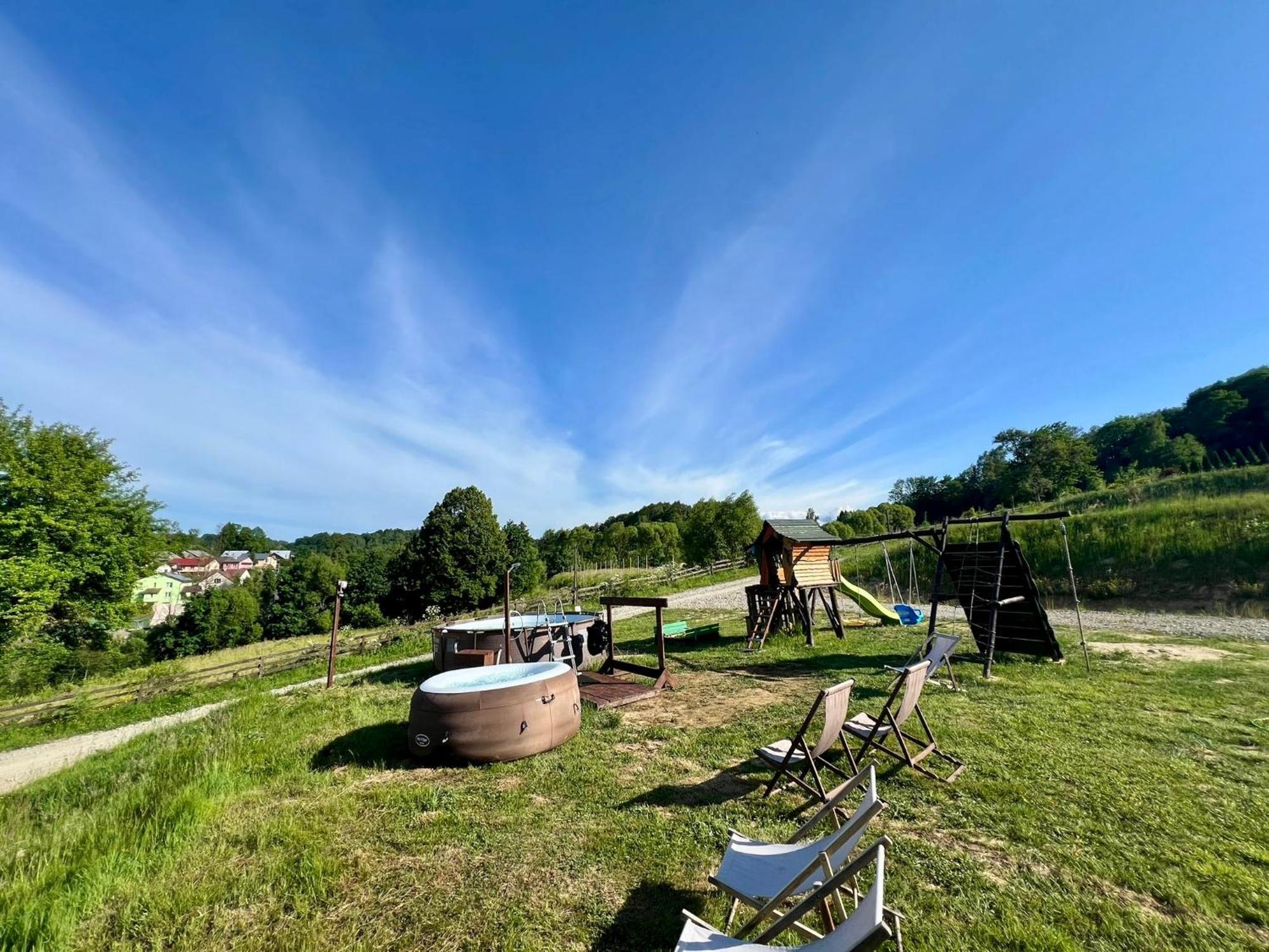 Hotel Glamping Bieszczady Z Jacuzzi I Basenem à Solina  Extérieur photo